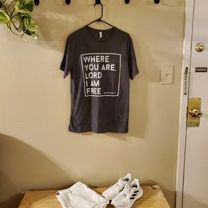 Super soft short sleeve graphic tee